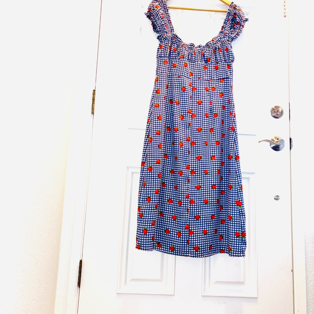 NEW Urban Outfitters Penelope Strawberry Gingham Button-Front Midi Dress Sz M/L - Picture 15 of 16